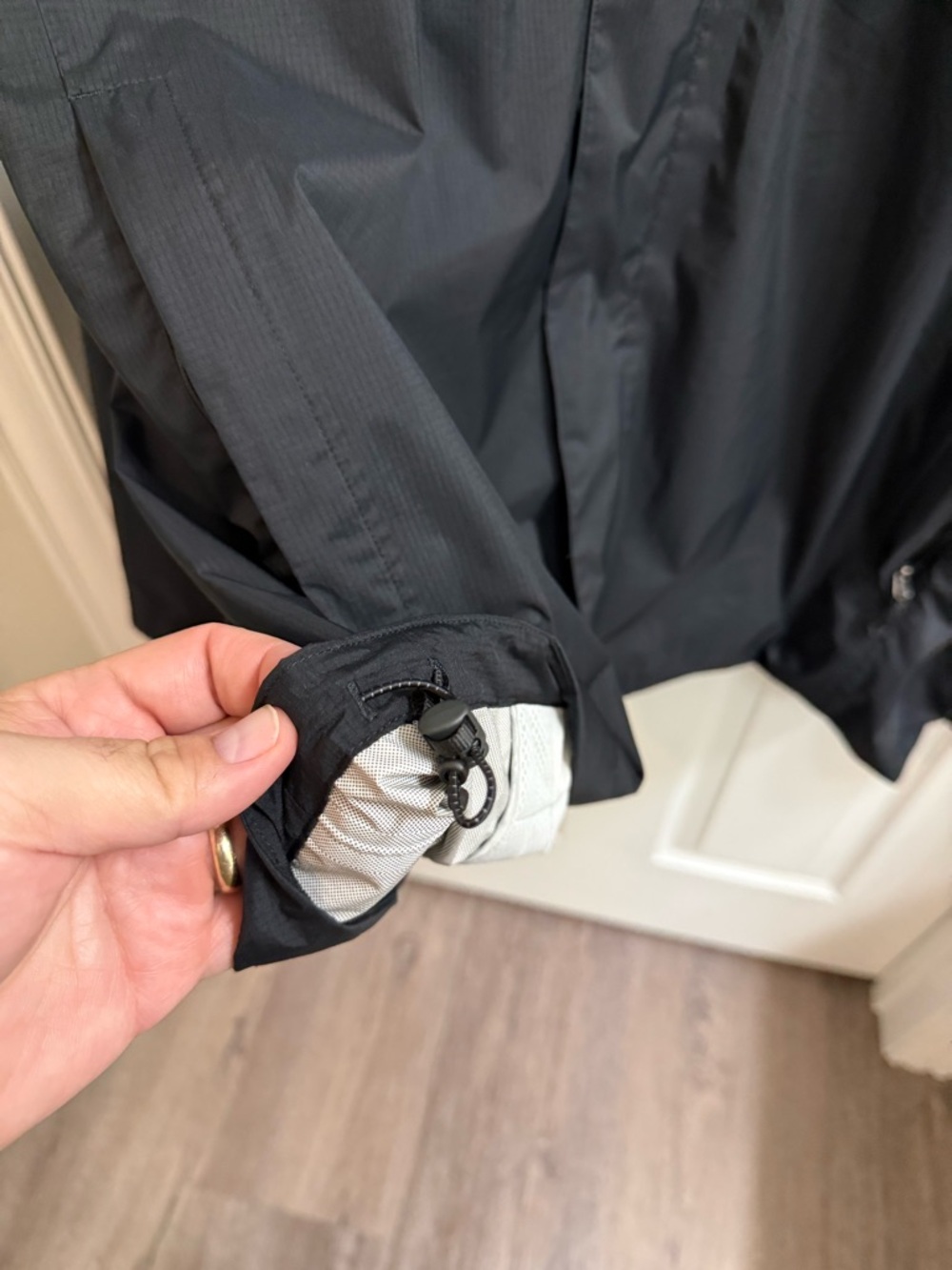 REI Co-Op Black Lightweight Hooded Rain Jacket - Picture 6 of 7